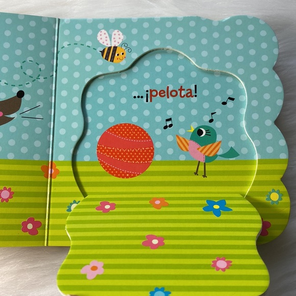 Lift the Flaps Baby Board Books in Spanish Primeras Palabras & Vehiculos - Picture 10 of 15
